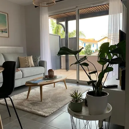 42 M Cocoon With Lovely Terrace * Arcachón