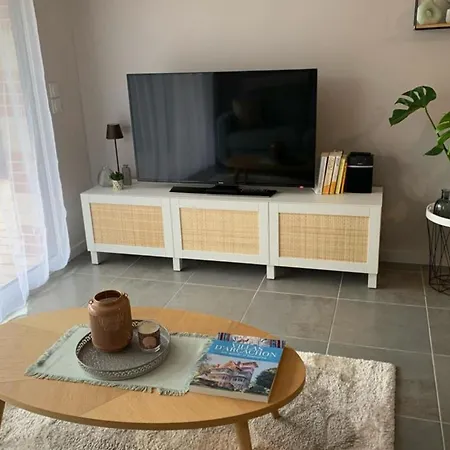 דירה 42 M Cocoon With Lovely Terrace *