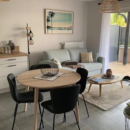 דירה 42 M Cocoon With Lovely Terrace ארסשון